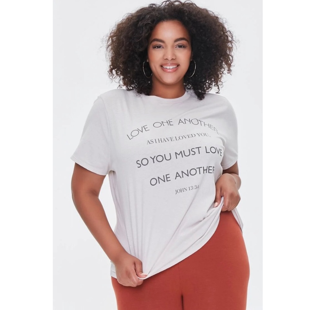 FINAL MARKDOWN! HOST PICK! Graphic Tee